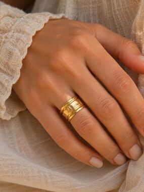 New MAYAMAR Elegant Gold plated 
Band Ring